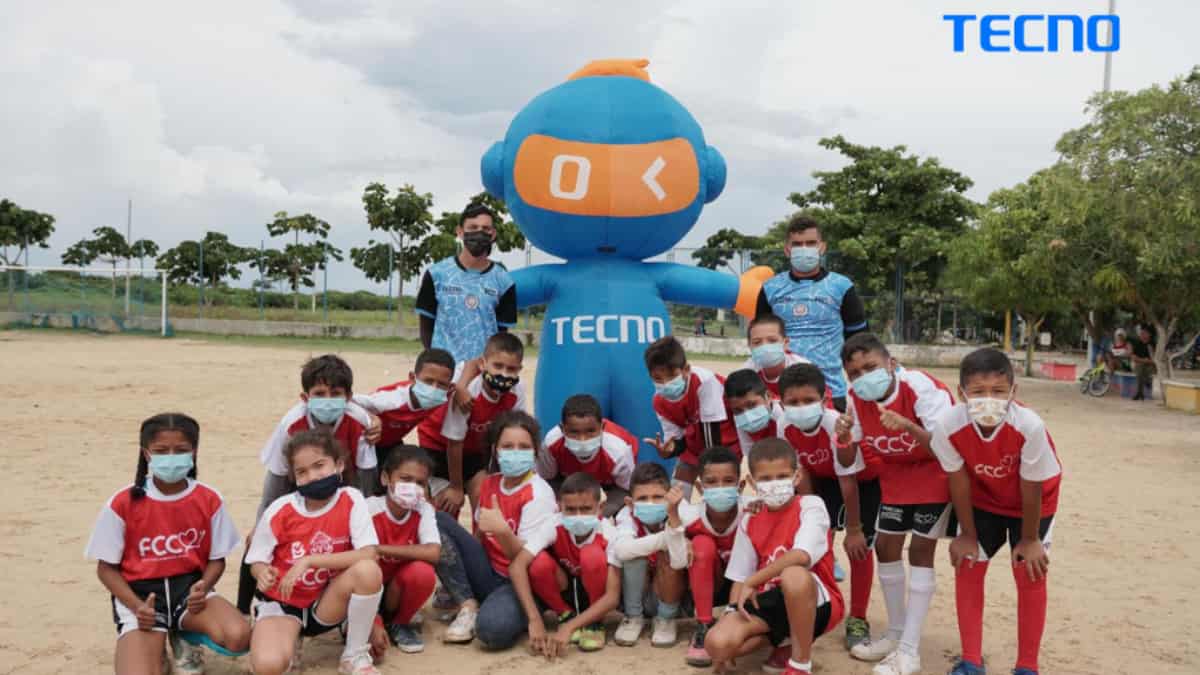 Manchester City y Tecno Mobile capacitan a jóvenes en Barranquilla.