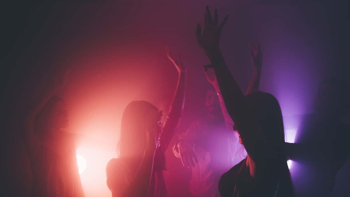 Mujer se fue de rumba y resultó debiendo US$50 millones