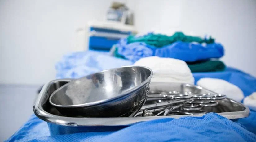 Mujer murió por mal procedimiento en cirugía en Usme