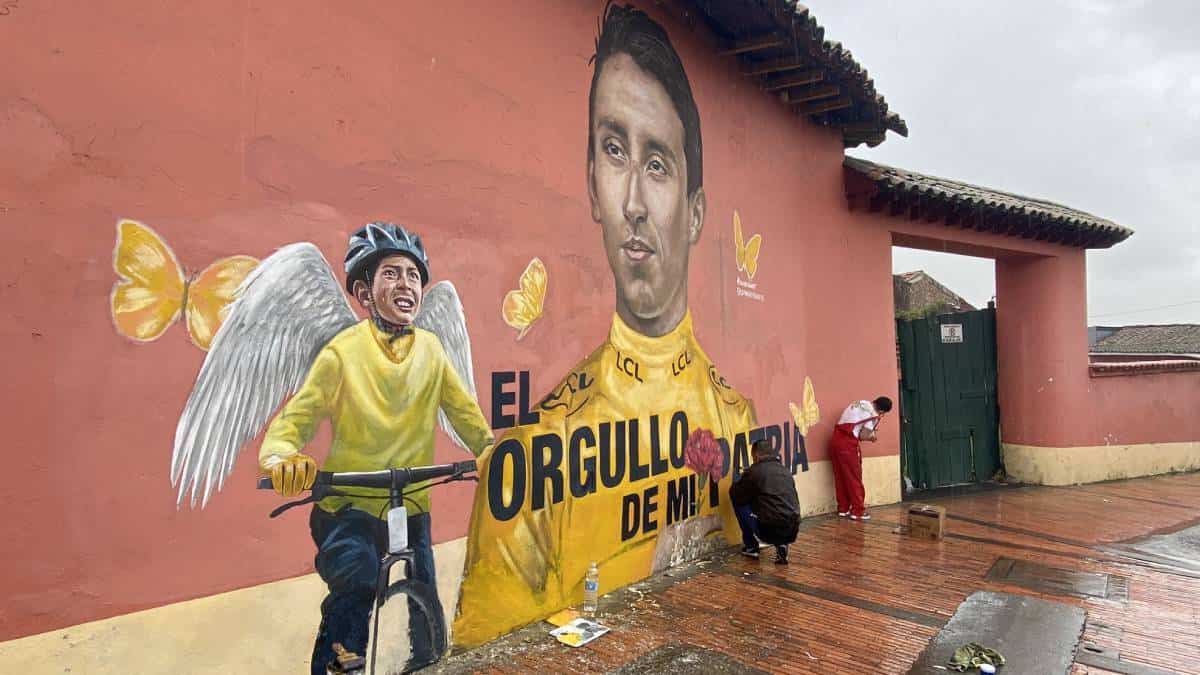 Restauran mural en honor a Egan Bernal y Julián Gómez en Zipaquirá