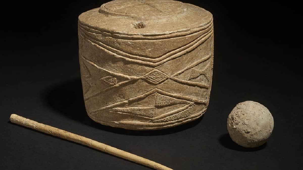 Arqueólogos descubren instrumento de 5.000 años de antigüedad en Inglaterra