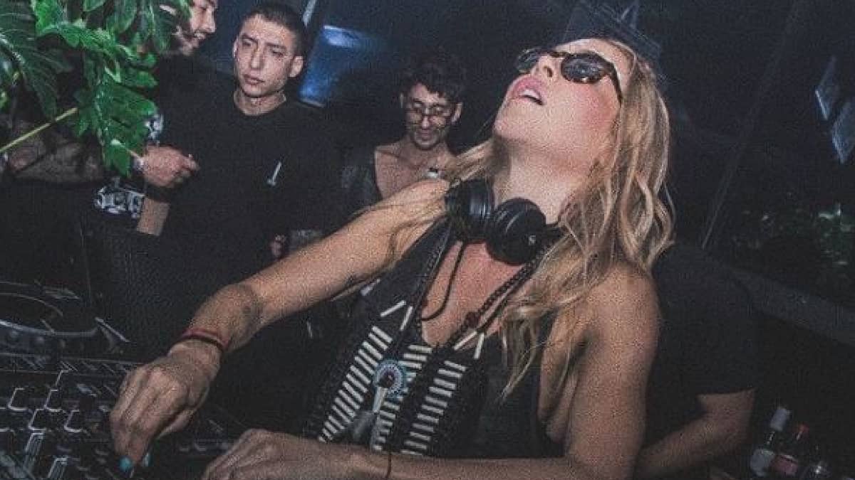 Natalia París, ahora muy reconocida en la escena de la música.