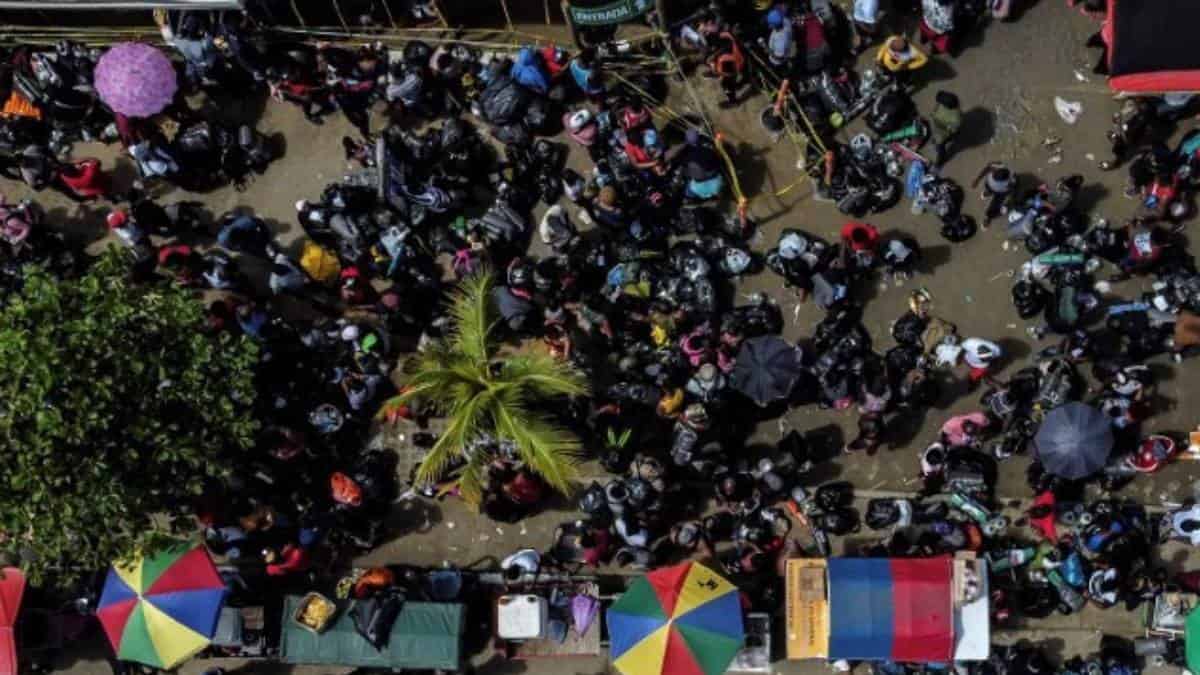 Colombia plantea diálogos con Panamá para tratar de aliviar crisis migratoria