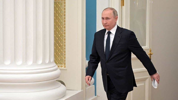 EE. UU. y Rusia buscan recomponer relaciones en reunión en Arabia Saudita