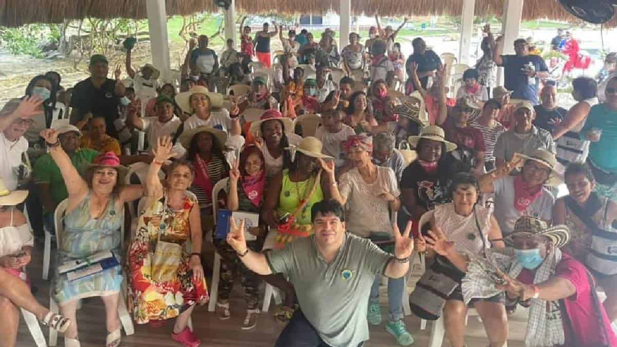 Presidente de Fecode hace campaña sin tapabocas mientras se opone a clases presenciales