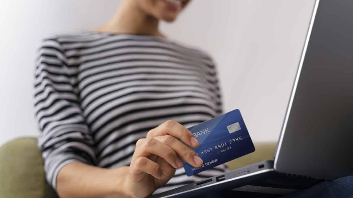 Comercio electrónico lidera ventas en el primer día sin IVA 2022