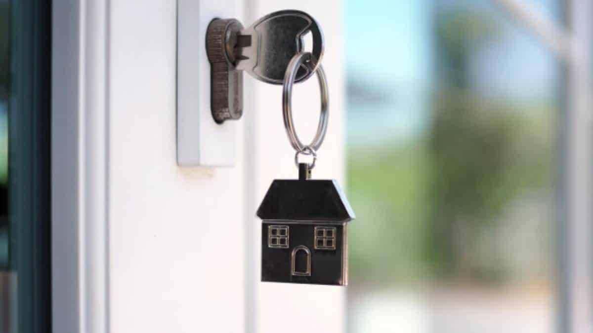 Propuestas de Petro y Hernández sobre vivienda propia