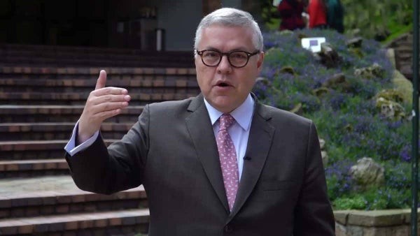 Atentaron contra el esquema de seguridad del exministro de Justicia, Néstor Osuna, en pleno centro de Bogotá