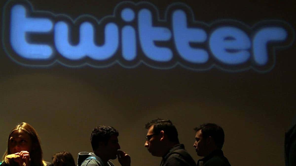 Puertas de Twitter cerradas y sin empleados