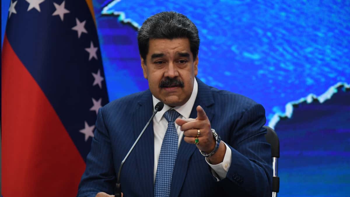 “Vengan a nosotros con sus inversiones”: Maduro a colombianos tras reabrir la frontera