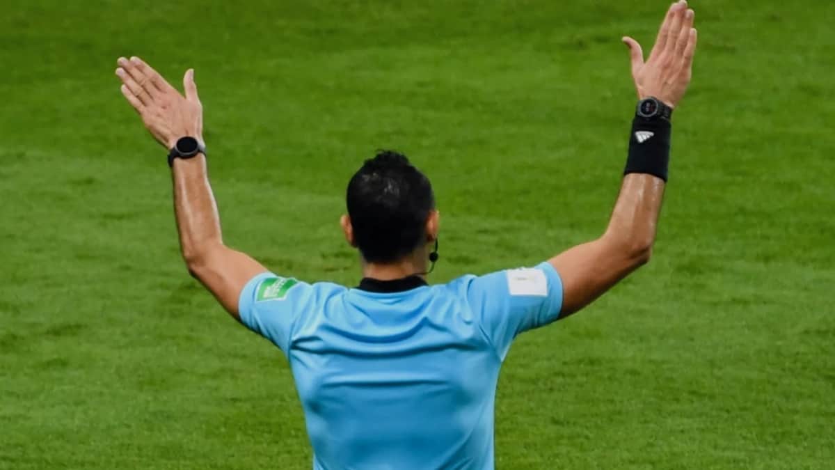 Nicolás Gallo, árbitro colombiano en Catar 2022