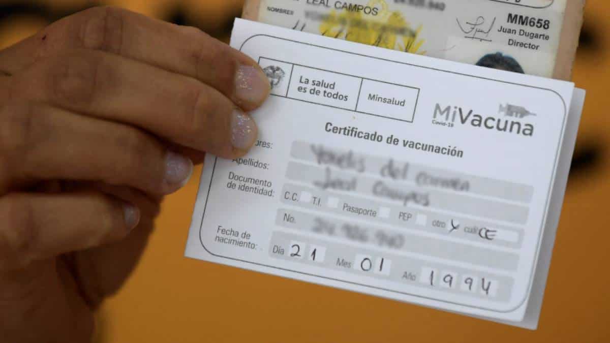 Más de 100 extranjeros han sido inadmitidos en Colombia por no portar carné de vacunación