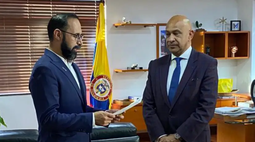 Omar Fredy Prias Caicedo se posesionó como experto comisionado de la Creg