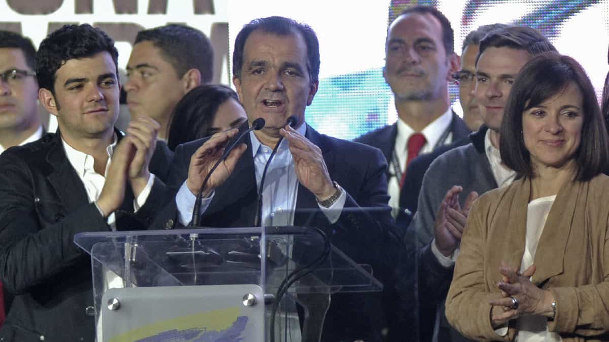 Fiscalía archiva investigación contra hijo de Zuluaga