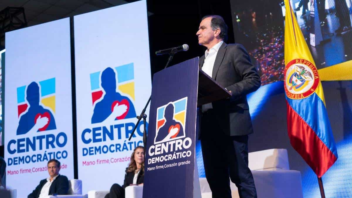 Dentro del Equipo por Colombia existe división en cuanto al tema del ingreso de Zuluaga y el Centro Democrático