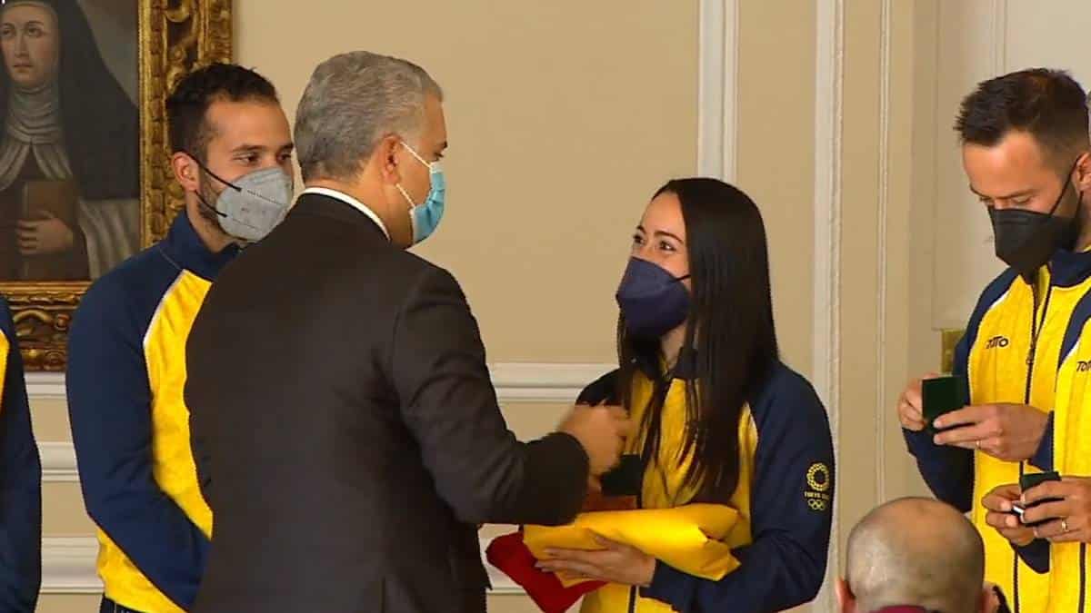 “Colombia es tierra de atletas”: Duque en la entrega de pabellón nacional a deportistas para Tokio 2020