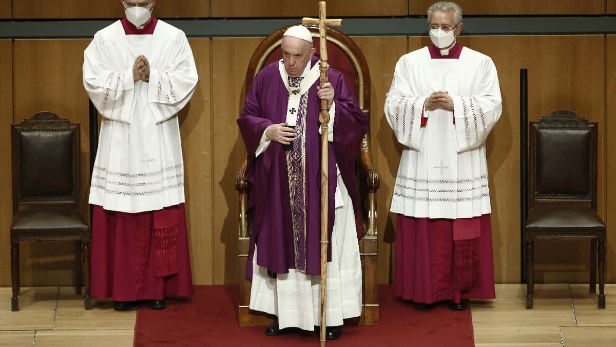 Papa acepta renuncia de arzobispo de París tras escándalo por supuesta relación con una mujer