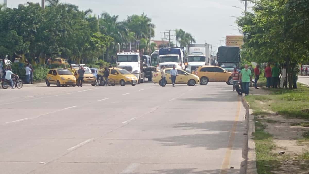 Estas son las vías bloqueadas por el paro de taxistas en Barranquilla