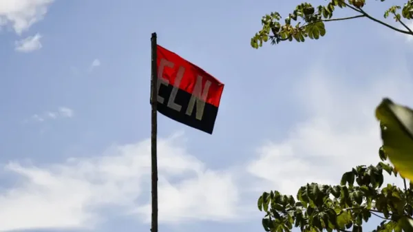 Paro armado del ELN en Chocó genera el desplazamiento y confinamiento de más de 2.800 personas