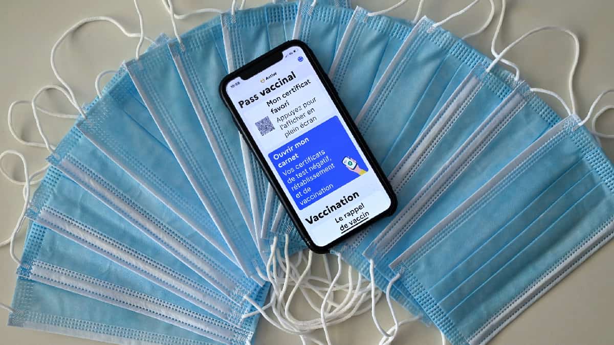 Francia anuncia la suspensión del pase de vacunación el 14 de marzo