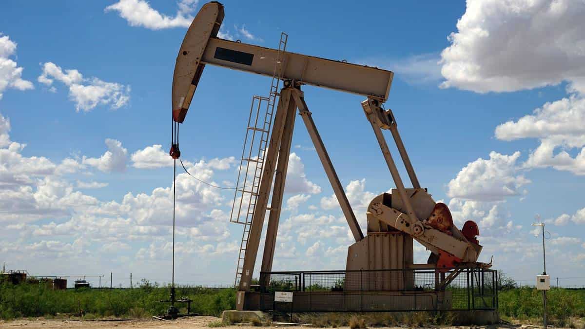 Precios del petróleo se mantienen al alza