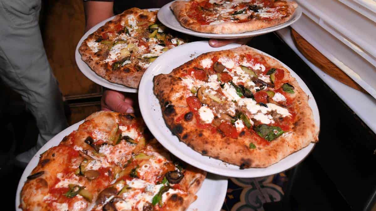 Hace 14 años, la pizza y el oficio del pizzero fueron declarados Patrimonio Inmaterial de la Humanidad por la UNESCO.