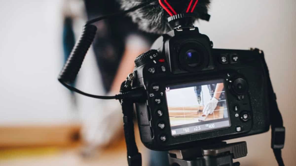 Tres años de cárcel para policía que filmaba a mujeres desnudas