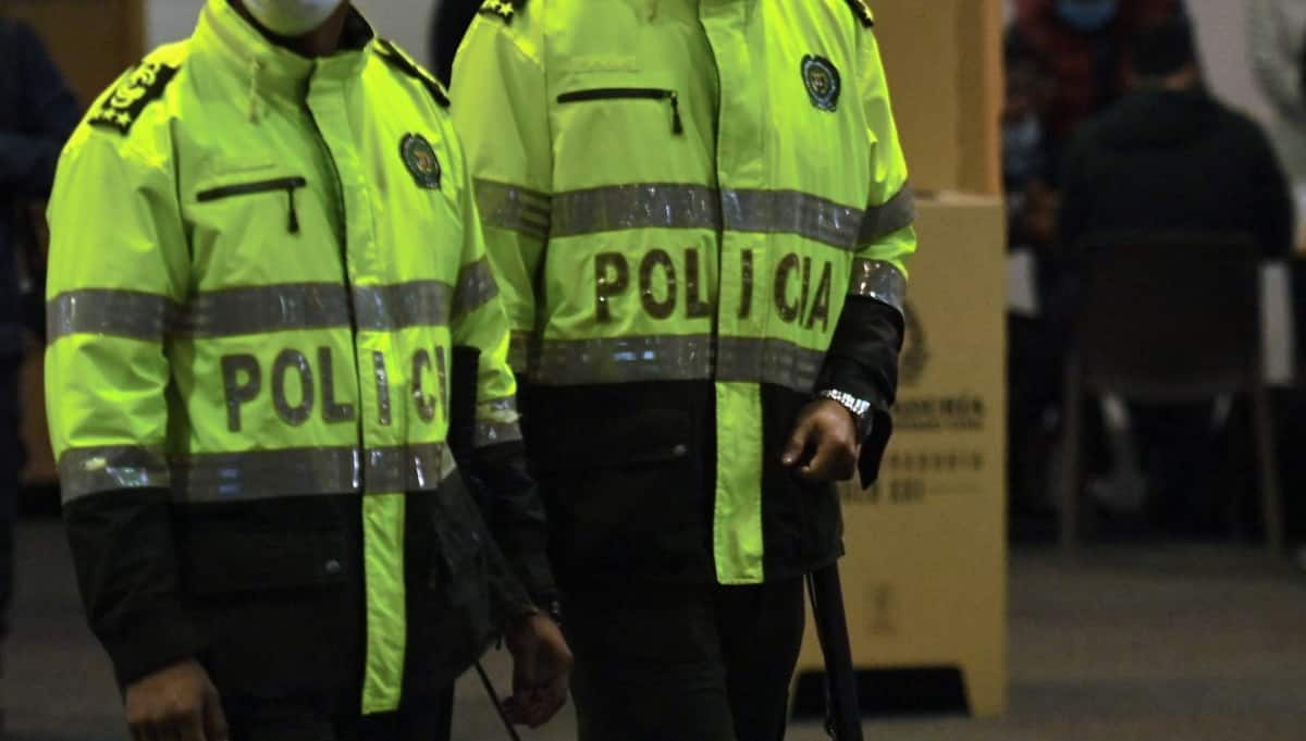Policías y militares no podrán votar en Colombia