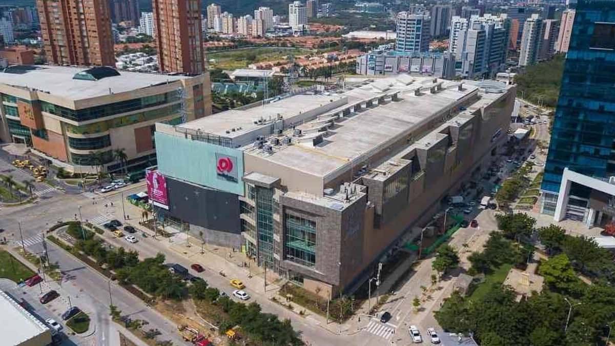 Por hackeo Mall plaza proyectó pornografía en pantallas