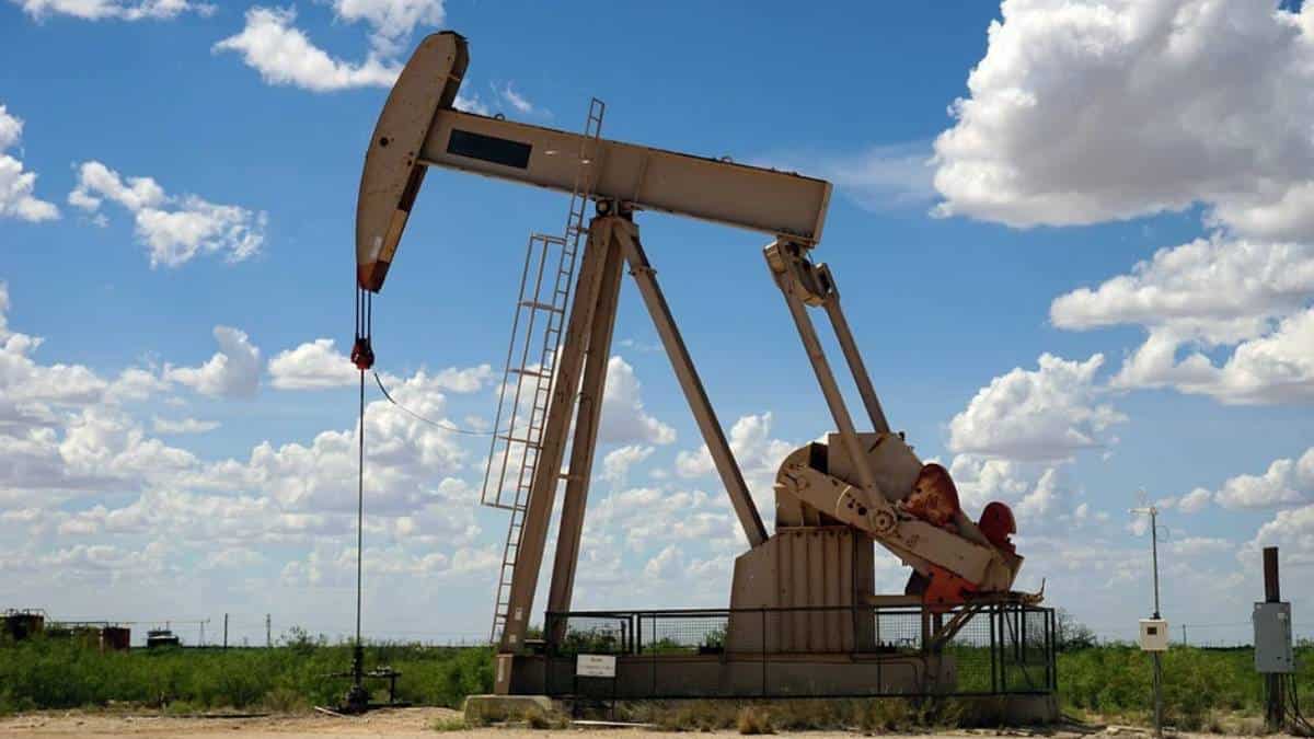 Precio de petróleo repunta debido a temores por tensiones geopolíticas