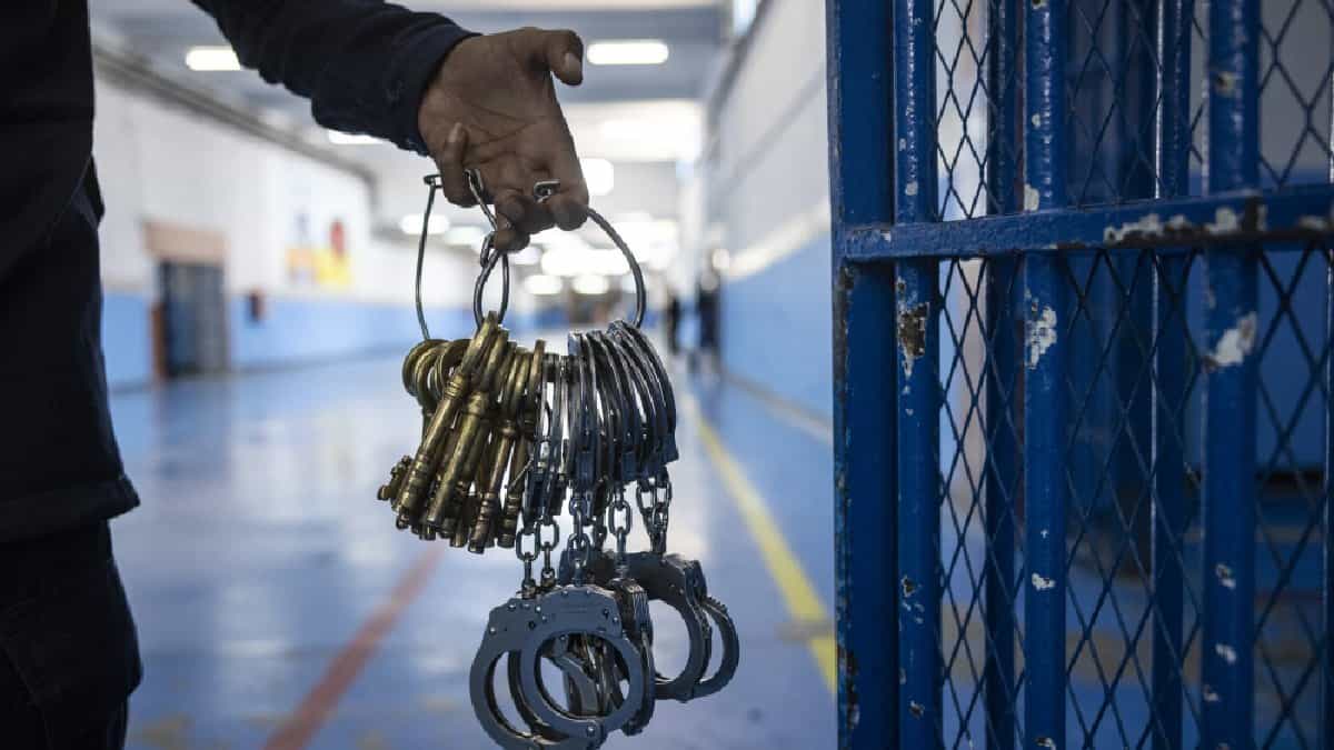 Condenan a exfuncionaria de la Superintendencia de Salud de Bogotá por corrupción