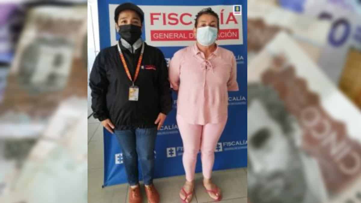 Profesora se retiró de trabajar pero siguió devengando salario por dos años