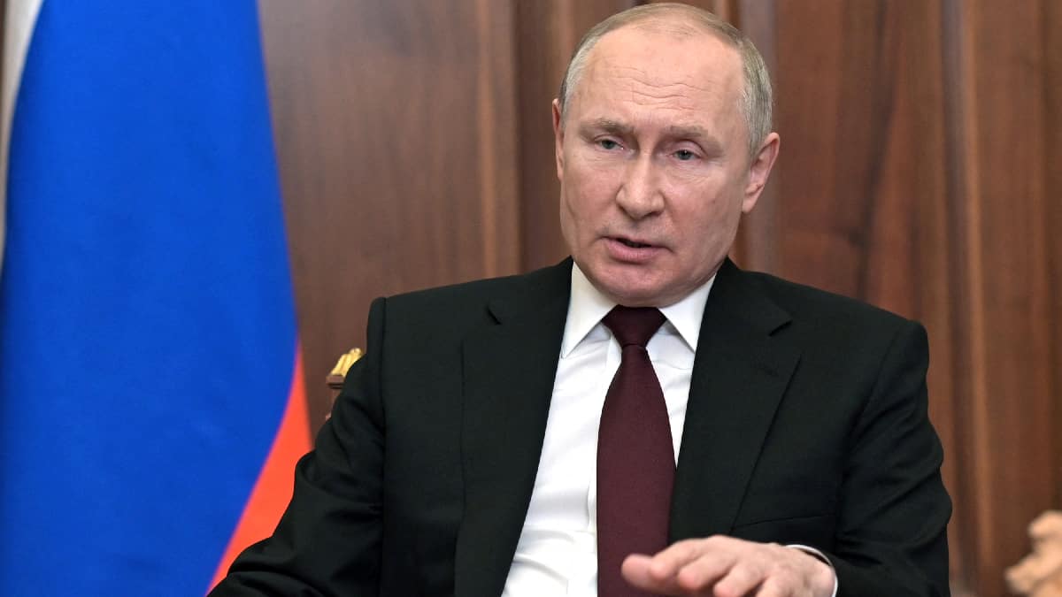Putin pide a Ucrania el cese inmediato de las operaciones militares