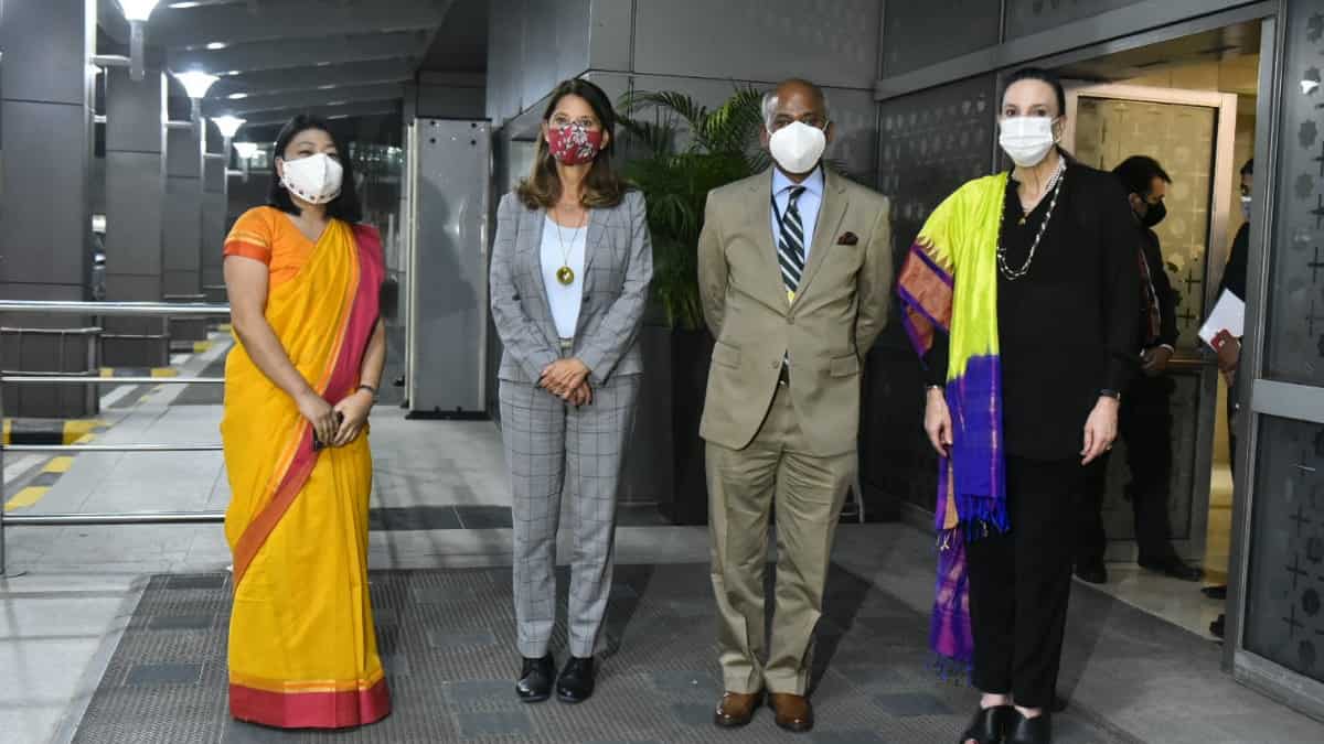 Marta Lucía Ramírez visita India