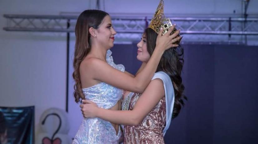 Reconocida exreina fue grabada robando una billetera