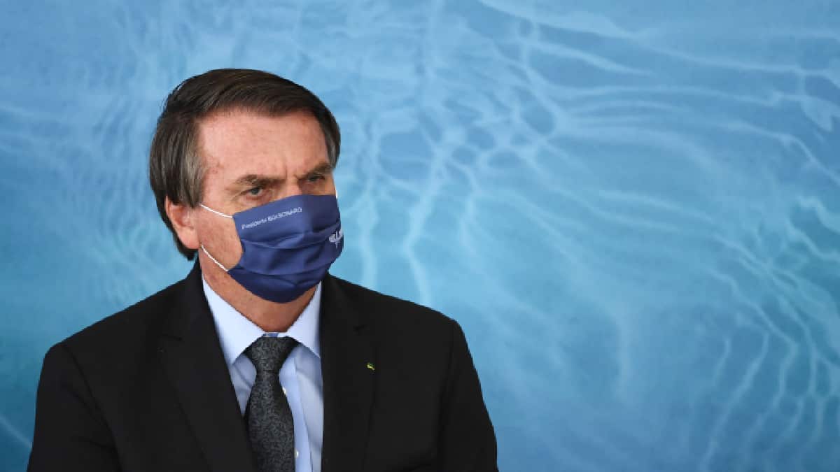 Comisión de senadores pide suspensión de cuentas de Bolsonaro en redes sociales