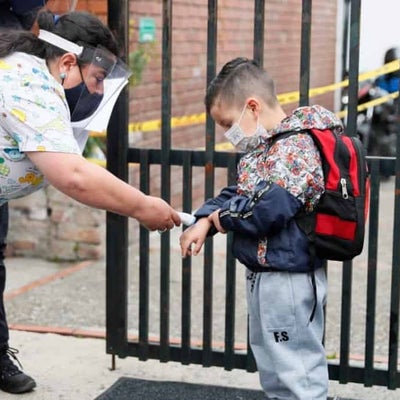 Inició el regreso a clases presenciales en colegios públicos en Bogotá ...