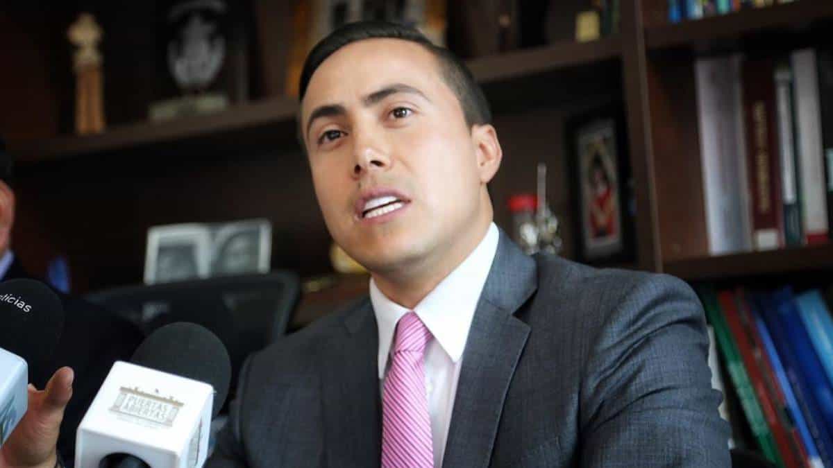 Senado de la República acepta renuncia de Richard Aguilar