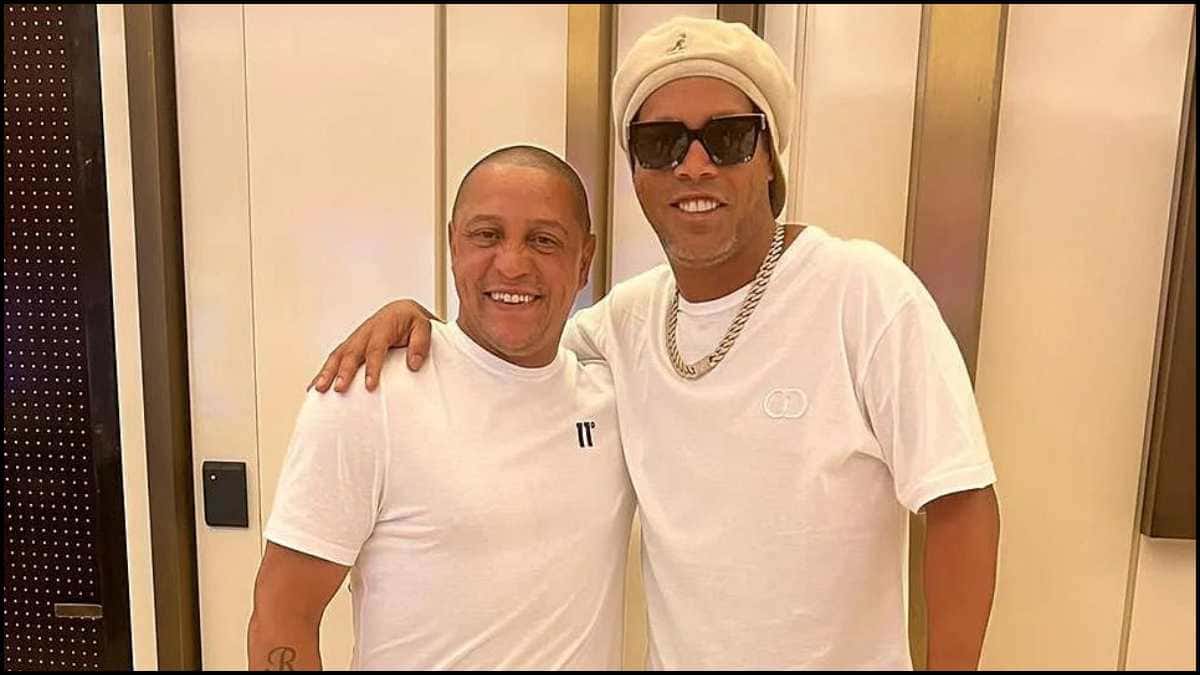 Ronaldinho y Roberto Carlos