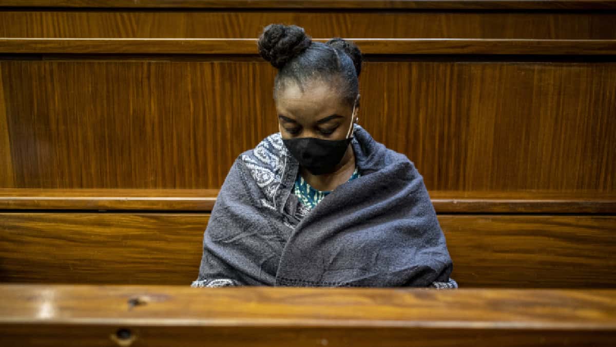 Cadena perpetua en Sudáfrica para una expolicía que mató a seis personas