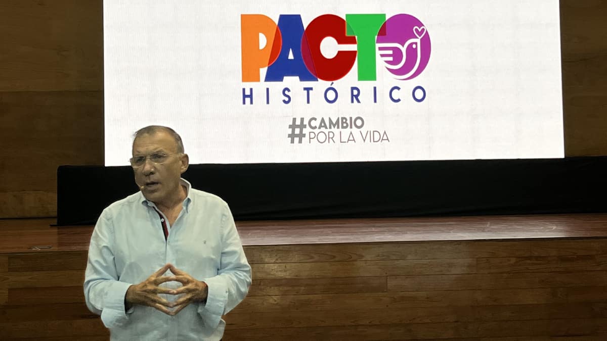 Roy Barreras conforma nueva comisión de contralor