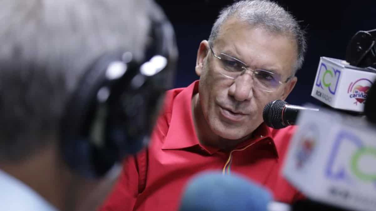 Roy Barreras anunció el retiro de su precandidatura presidencial.