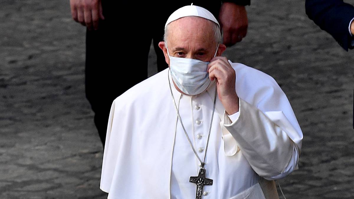 Qué es la estenosis diverticular, enfermedad por la que el papa está en el quirófano