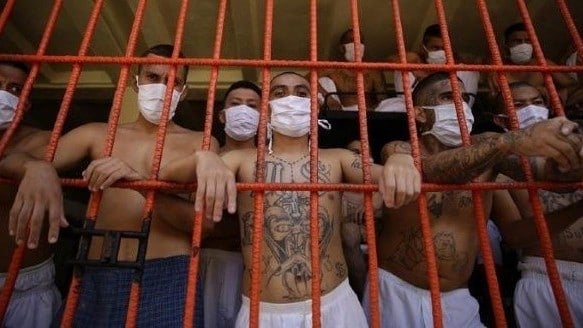 Capturas masivas en El Salvador