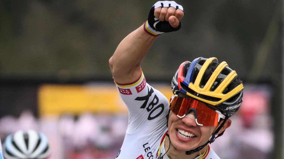 Sergio Higuita, corredor colombiano del equipo Bora.