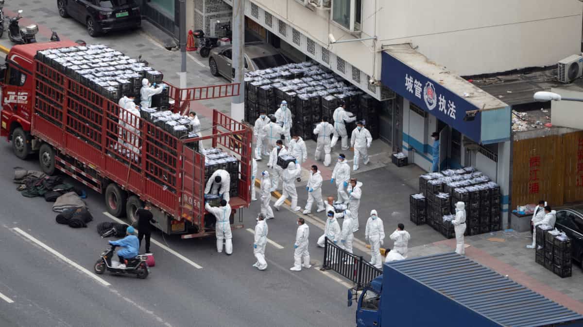 Shanghái extiende el confinamiento indefinido por casos de coronavirus