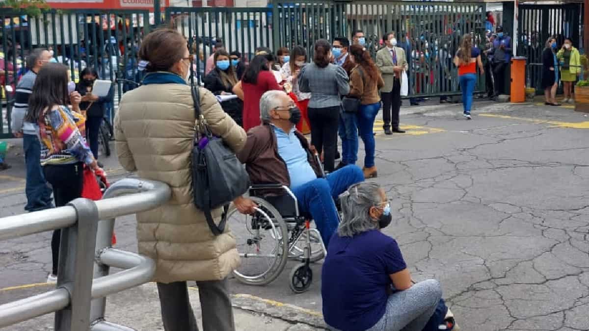 Sismo de 4,6 envuelve en pánico a la capital de Ecuador y forzó la evacuación de algunos edificios