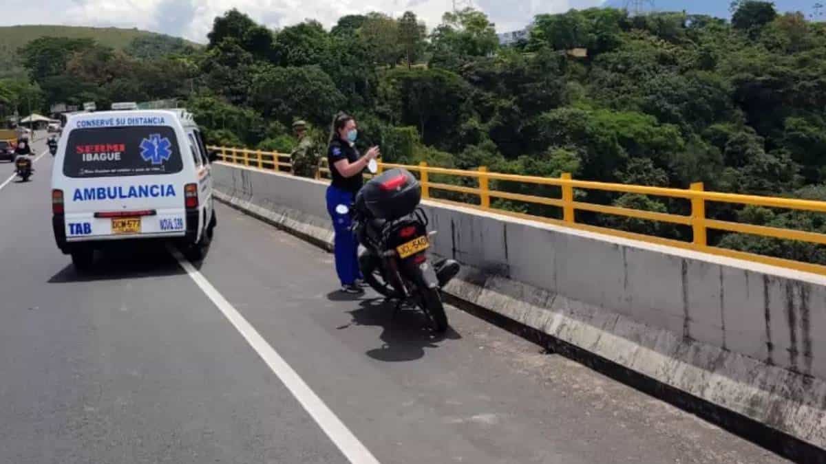 Foto: RCN Radio Una mujer se lanzó con su bebé de un puente en Ibagué