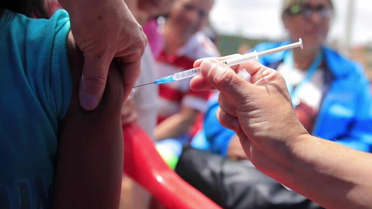 Tercera dosis vacuna covid en Colombia