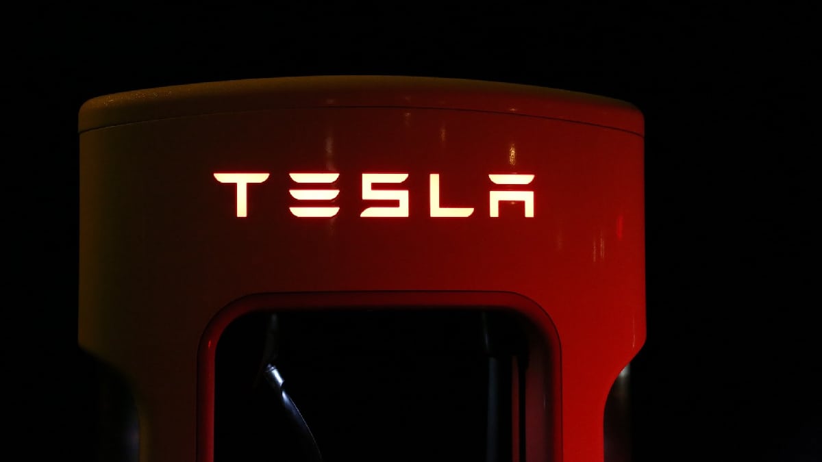 Trabajadora demanda a Tesla por acoso sexual "desenfrenado" en fábrica de California